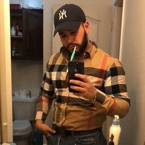 Meet your Posher, Alexis